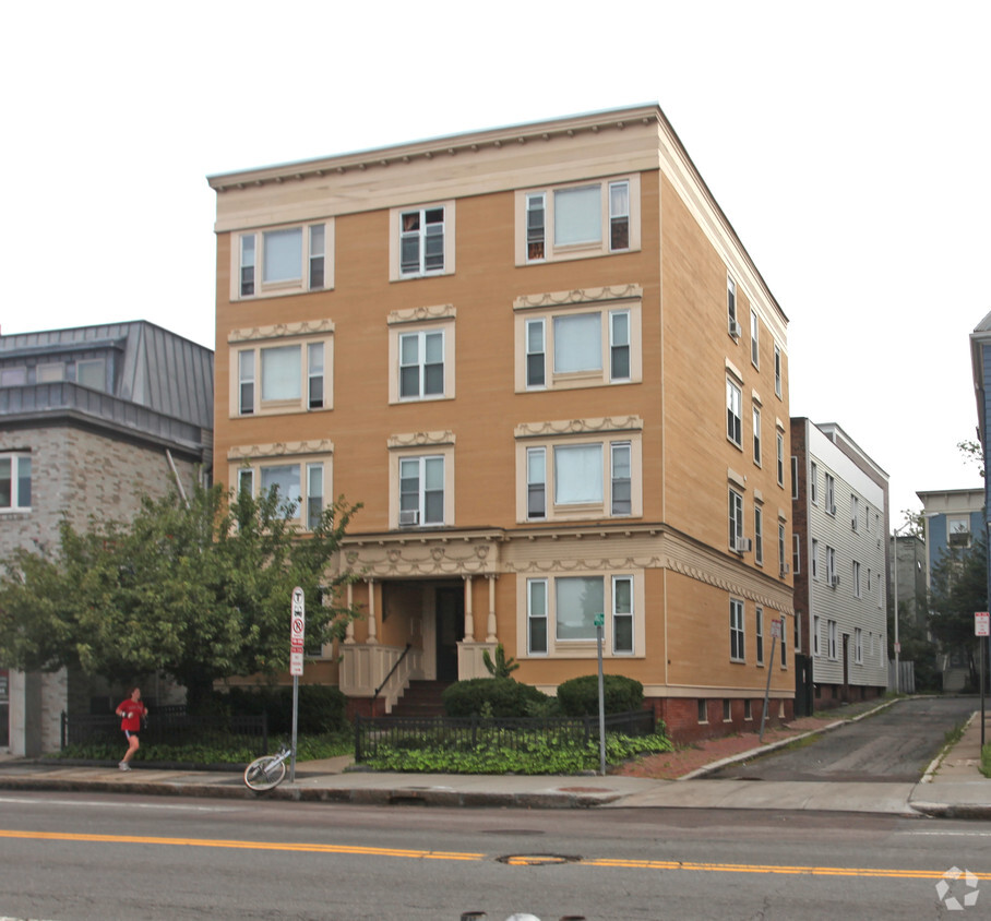 Primary Photo - 901 Massachusetts Ave