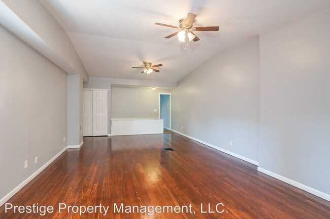 Building Photo - 6 br, 2 bath House - 2323 Flora St