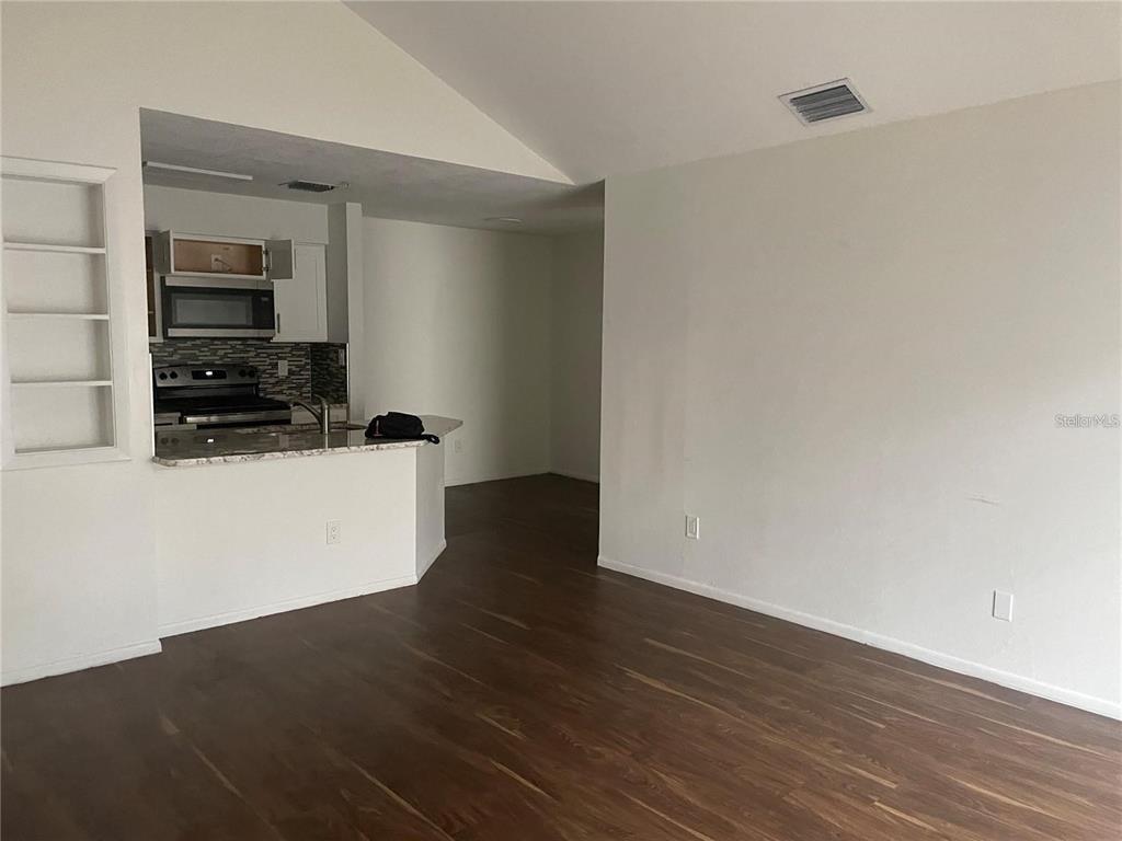 Foto principal - 216 Afton Square