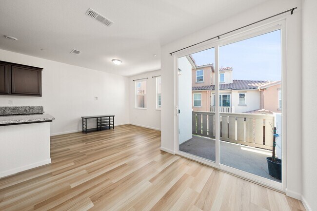 Foto del edificio - 4 Bedroom 3.5 Bath, 2021 Built Home in Pro...
