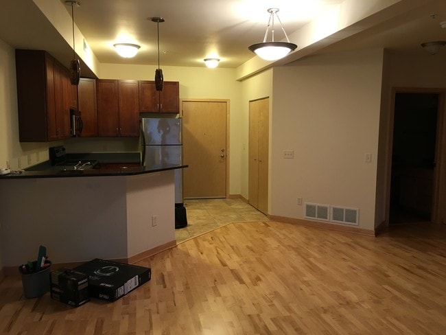 Building Photo - 22 E Dayton St