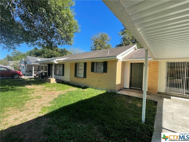 Foto del edificio - 3305 E Mistletoe Ave