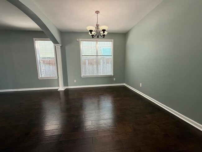 Building Photo - 1173 Island Pl E