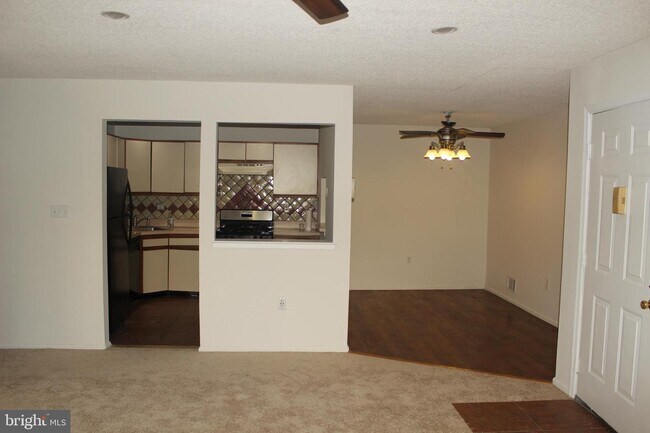 Foto del edificio - 4 Holly Ct