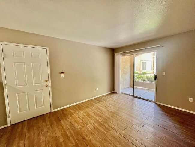 Foto del edificio - 7885 W Flamingo Rd