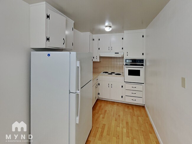 Foto del edificio - 2376 Sutter Ave