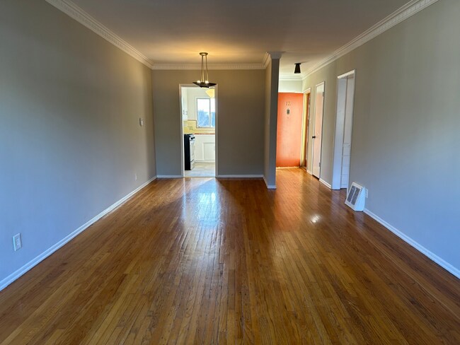 Building Photo - 4700 Los Feliz Blvd