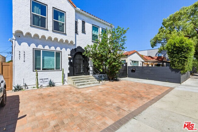 Foto del edificio - 3429 Edgehill Dr