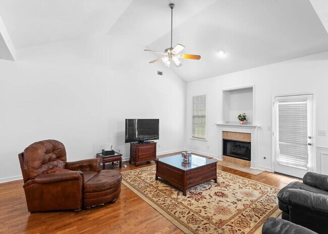 Foto del edificio - 3513 Seneca Ave