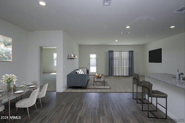 Foto del edificio - 19567 W Badgett Ln