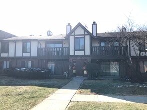 Building Photo - 219 Uteg St