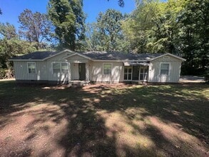 Building Photo - 3068 Roanoke Rd