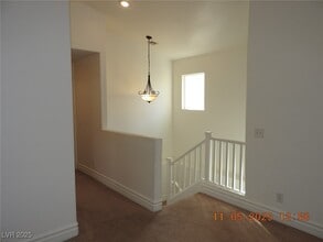 Building Photo - 240 Rustic Club Way