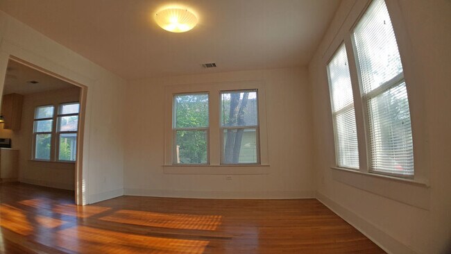 Building Photo - 1703 Maple Ave