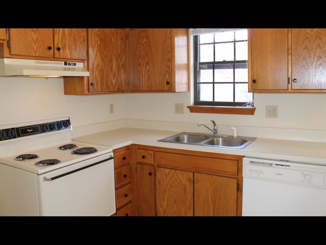 Foto del edificio - Saxony Rentals Apartments