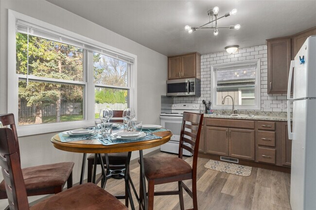 Foto del edificio - 1800 E Northland Ave