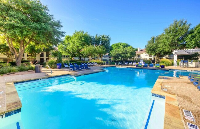 Foto del edificio - 2300 Kathryn Ln