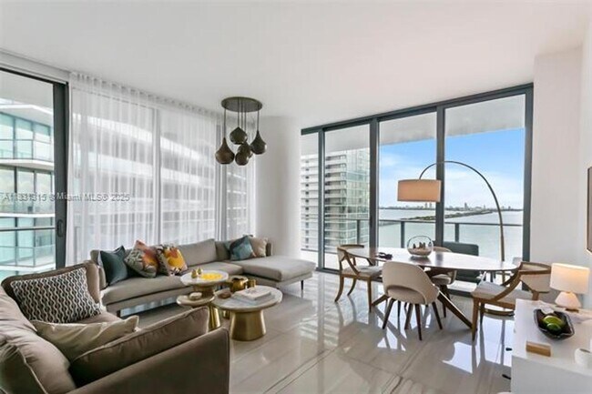 Foto del edificio - 480 NE 31st St