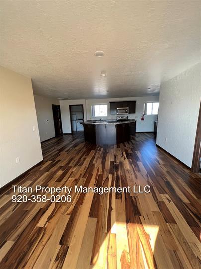 Building Photo - 3425 Logan Dr