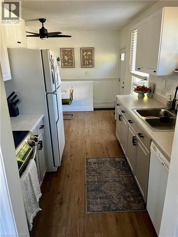 Photo du bâtiment - 22 Debby Crescent