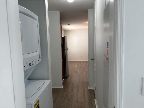 Foto del edificio - 6100 Madeira Ave