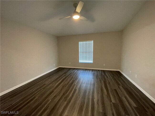 Foto del edificio - 535 NW 20th St