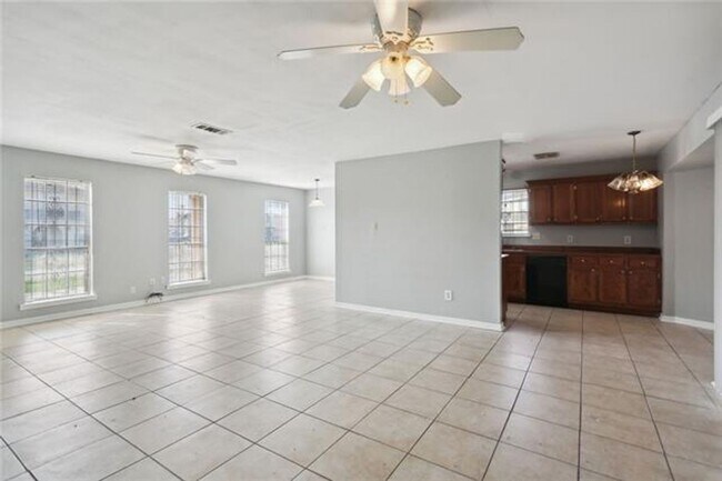 Building Photo - Updated kitchen with yard and patio, 2 car...