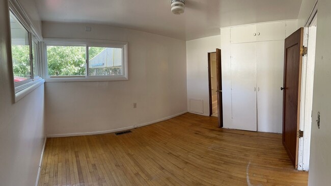 Foto del edificio - 1930s home with updates in quiet neighborhood