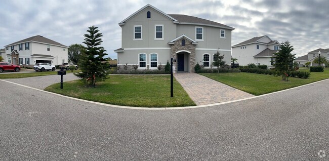 Amazing Home - 17708 Sawgrass Run