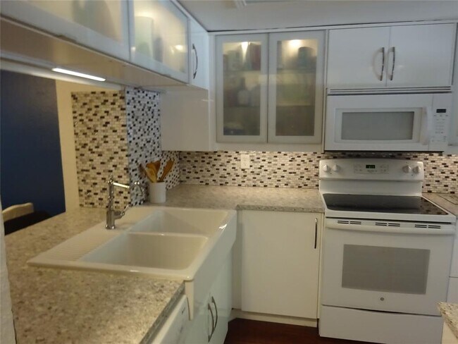 Foto del edificio - 2127 Park Willow Ln