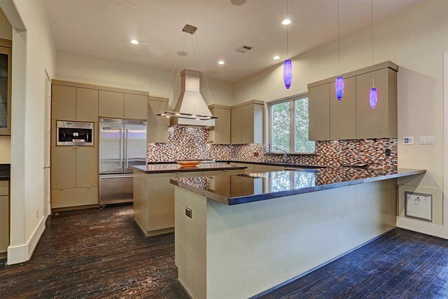 Building Photo - 4018 Falkirk Ln