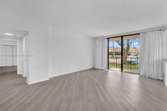 Photo - 1470 NE 123rd St Apartment