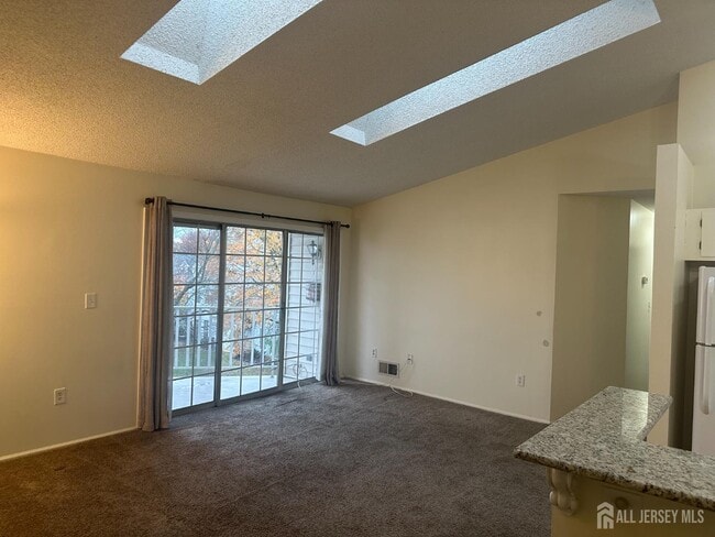 Foto del edificio - 450 Northam Dr