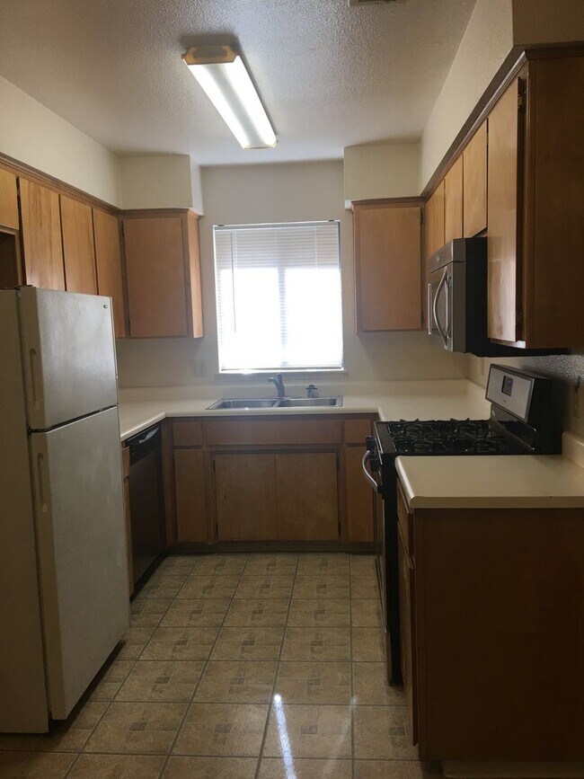 Foto del edificio - 1816-1776 N Reed Ave