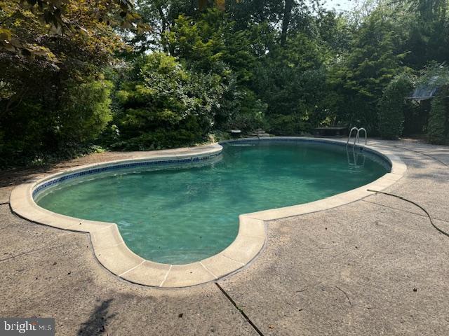 Foto principal - 327 Strathmore Rd