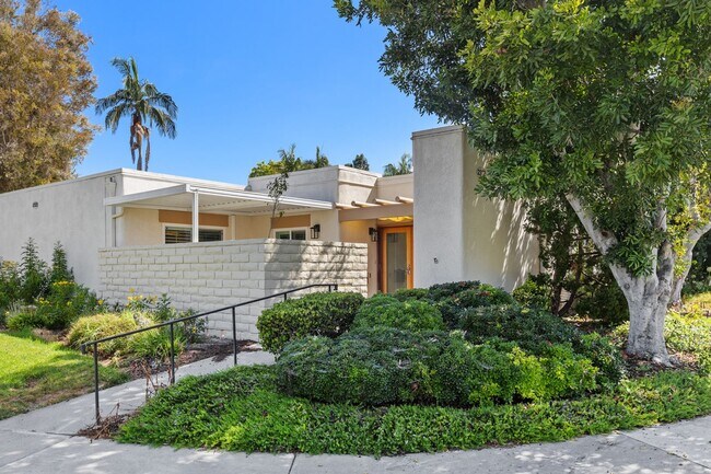 Building Photo - Bright & Beautiful Home in Laguna Woods Village – Resort-Style 55+ Living