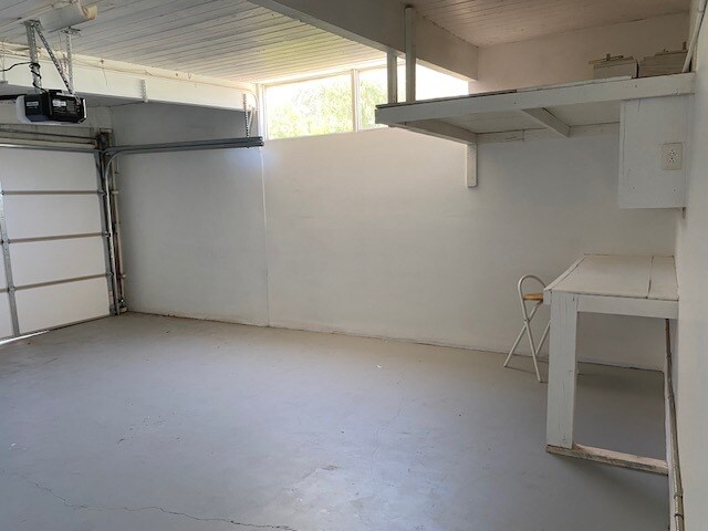 Foto del edificio - 601 E Racquet Club Rd