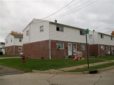 Primary Photo - 1361 Wertz Ave SW
