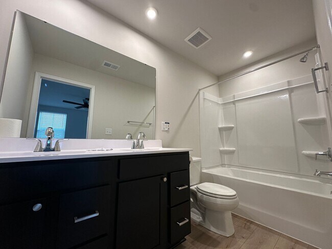 Building Photo - Welcome Home - Modern Updates, Spacious Living & Lasting Charm