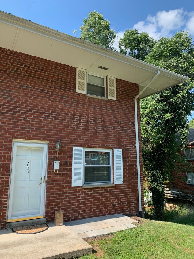 Foto principal - 825 Glendale Ave