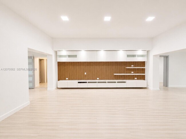 Foto del edificio - 4726 Alton Rd