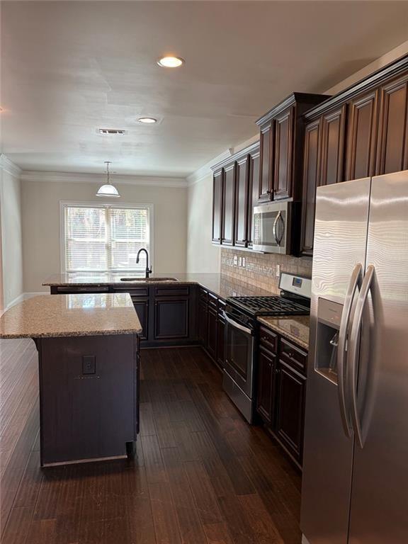 Foto del edificio - 410 Live Oak Pass