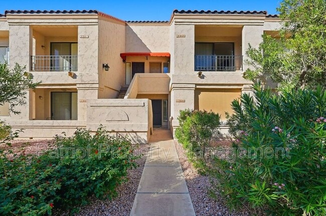 Foto del edificio - 9708-9708 E Vía Linda