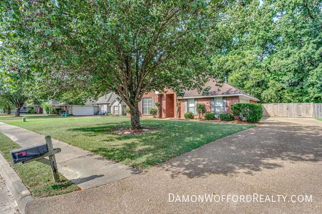 Photo - 124 Raintree Rd- House
