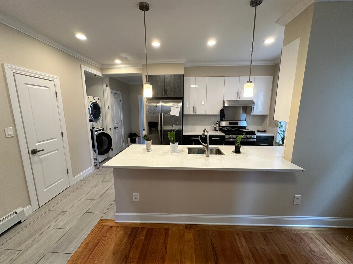 Foto principal - 2163 36th St
