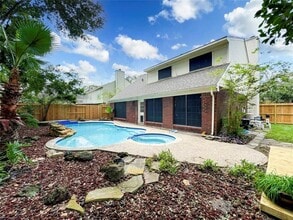 Building Photo - 5202 Spring Cir Dr