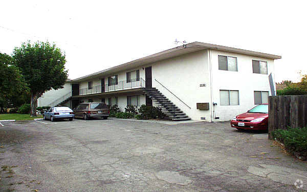 Foto del edificio - 22182 Western Blvd