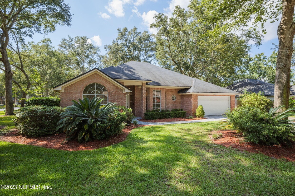 Foto principal - 613 Hummingbird Ct