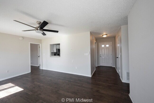 Foto del edificio - "Charming 3-Bedroom Home with 2 Full Baths in Kokomo – Perfect Space for Comfortable Living!"