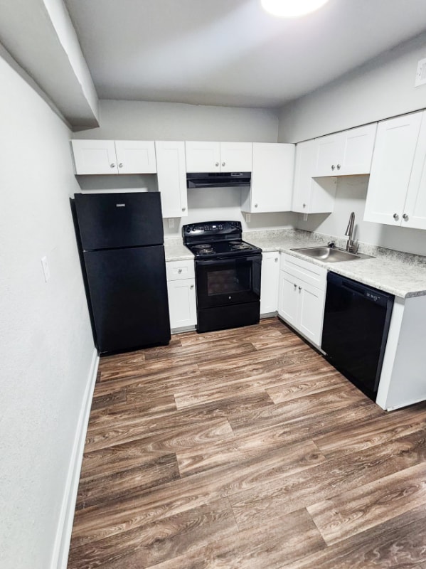 Photo - 548 Madison St